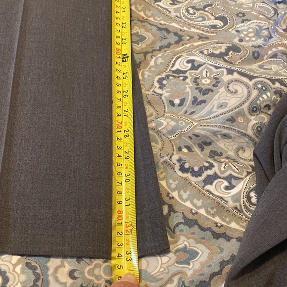 Tall 33 inseam Tahari grey blazer and pants - Picture 10 of 12